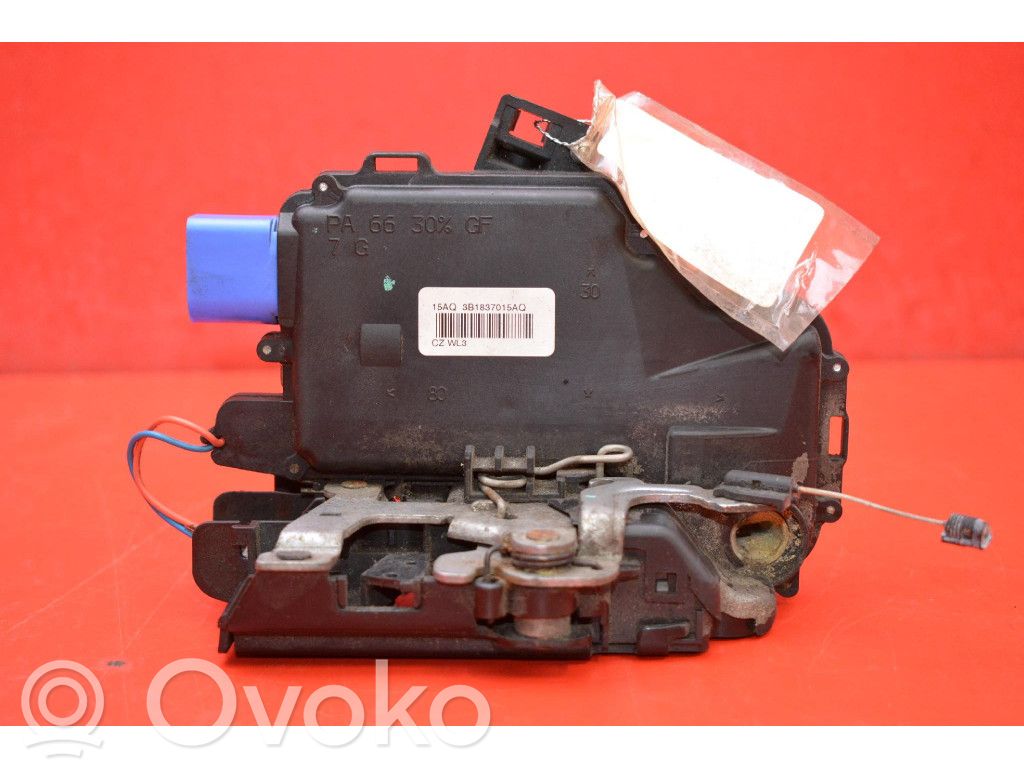 Volkswagen Polo IV 9N3 Front door lock