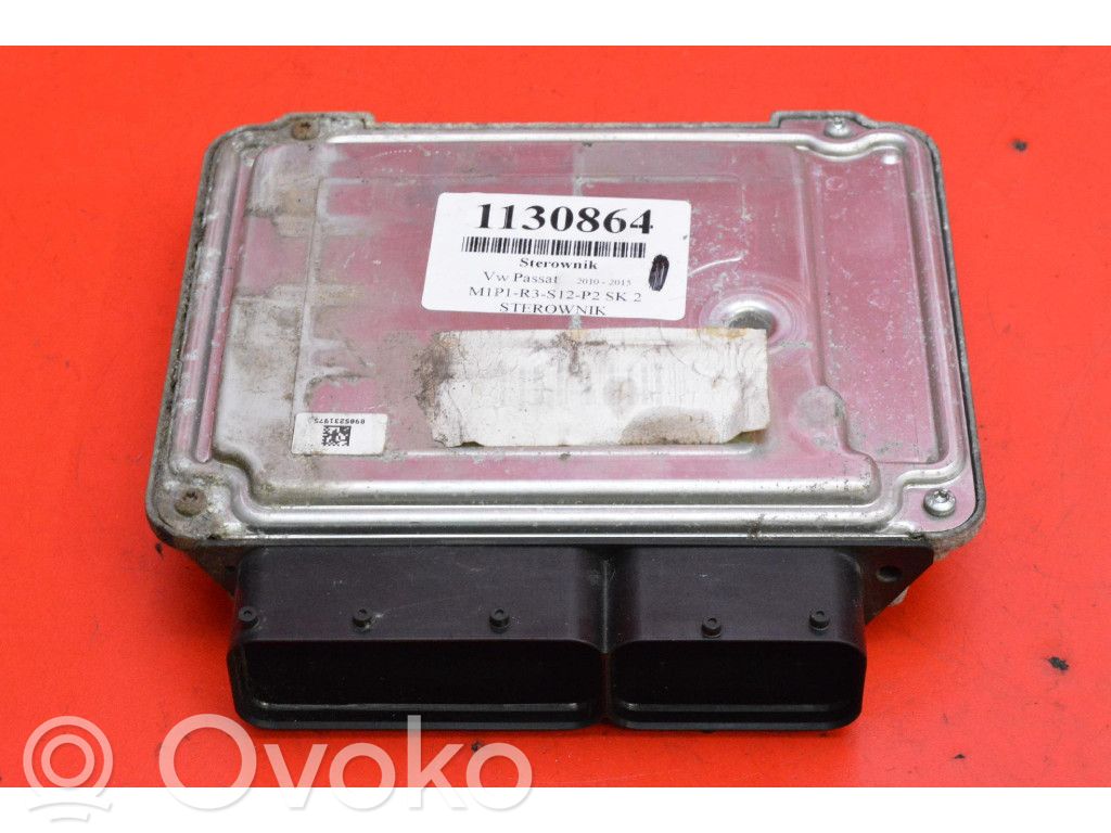 Volkswagen PASSAT CC Unité de commande, module ECU de moteur 