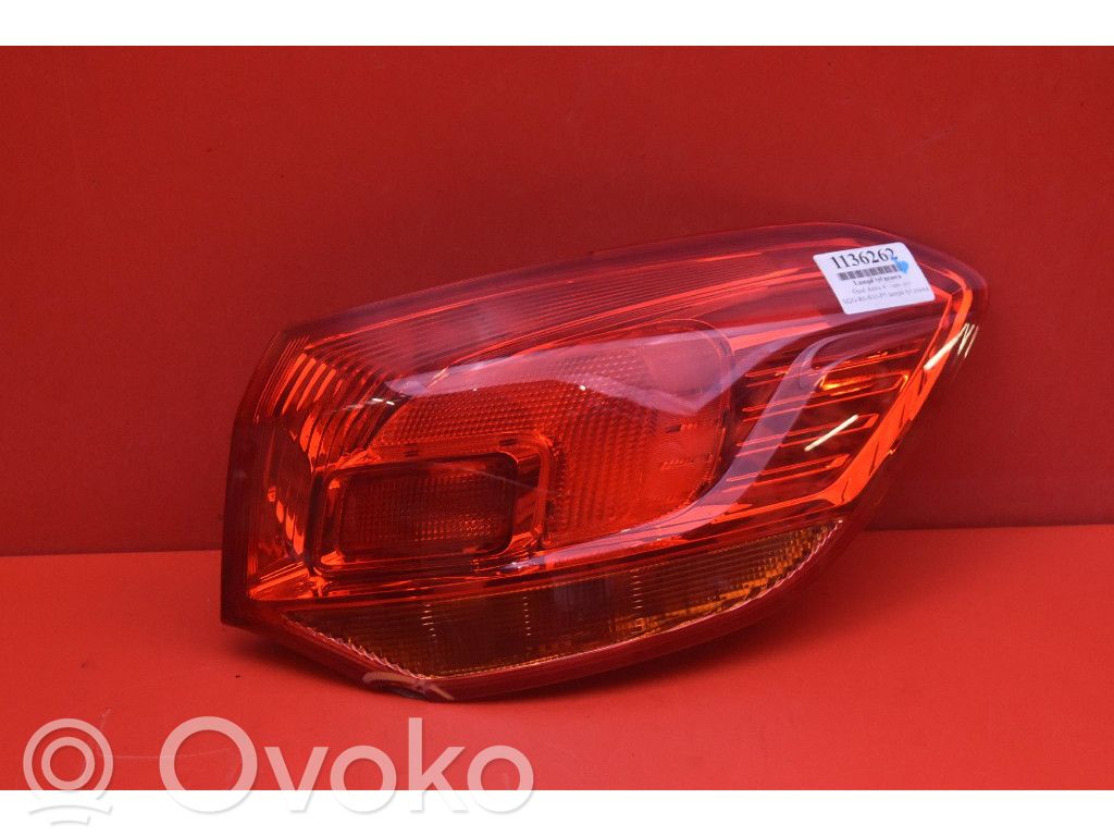 Opel Astra J Luz trasera/de freno