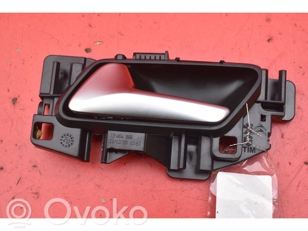 Opel Crossland X Front door interior handle
