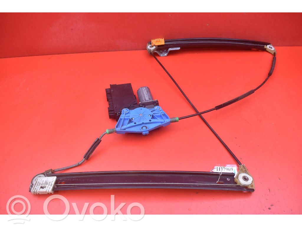 Audi A4 S4 B7 8E 8H Front door window regulator with motor 