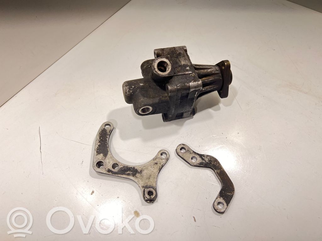 Ohjaustehostimen pumppu   7681955154