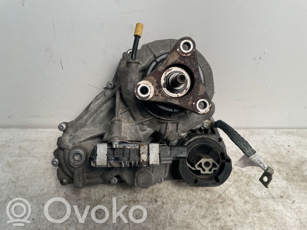 BMW 7 G11 G12 Skrzynia rozdzielcza / Reduktor 