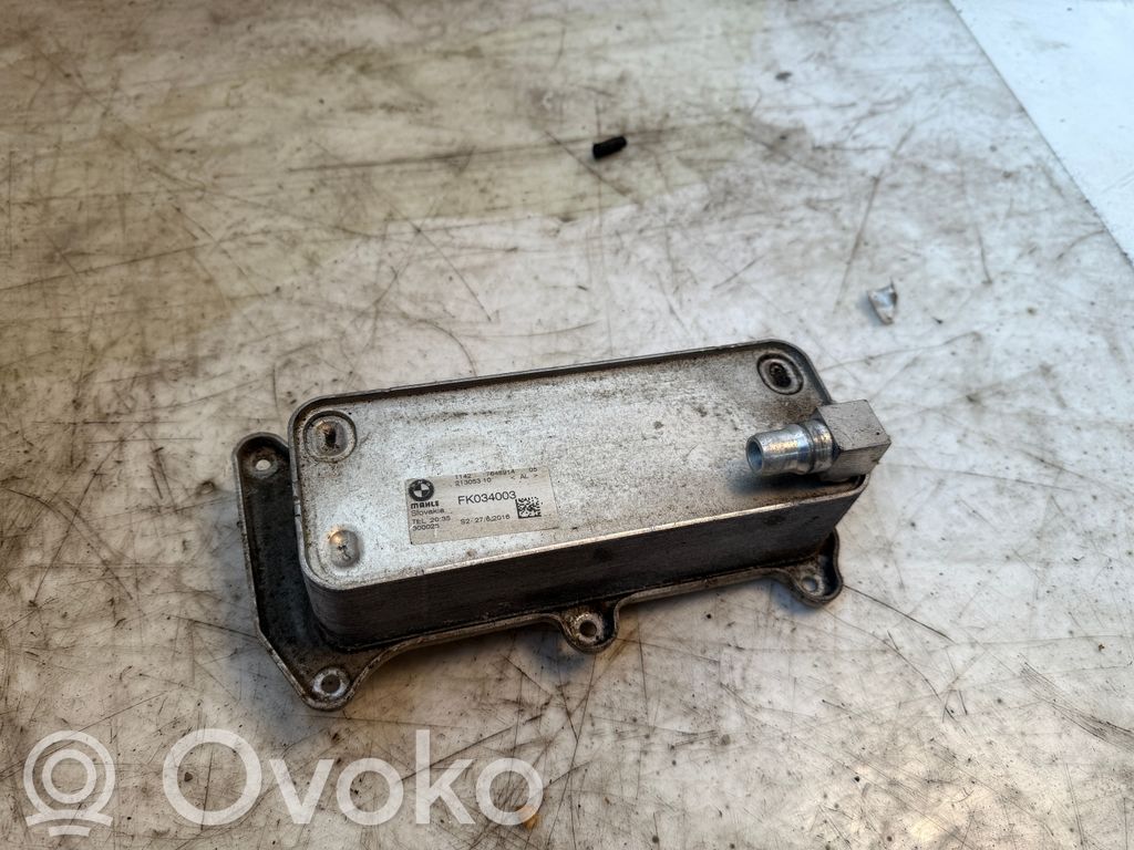 BMW 7 G11 G12 Radiatore dell’olio del motore 