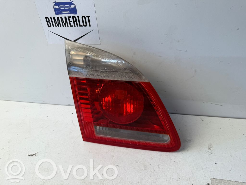 BMW 5 E60 E61 Aizmugurējais lukturis pārsegā 