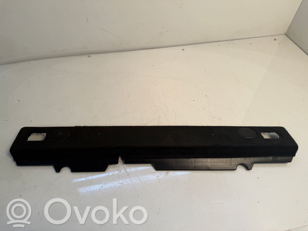 BMW 5 E60 E61 Muu vararenkaan verhoilun elementti 