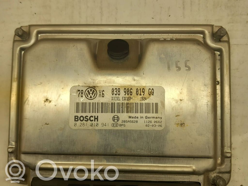Volkswagen PASSAT B5.5 Engine control unit/module 