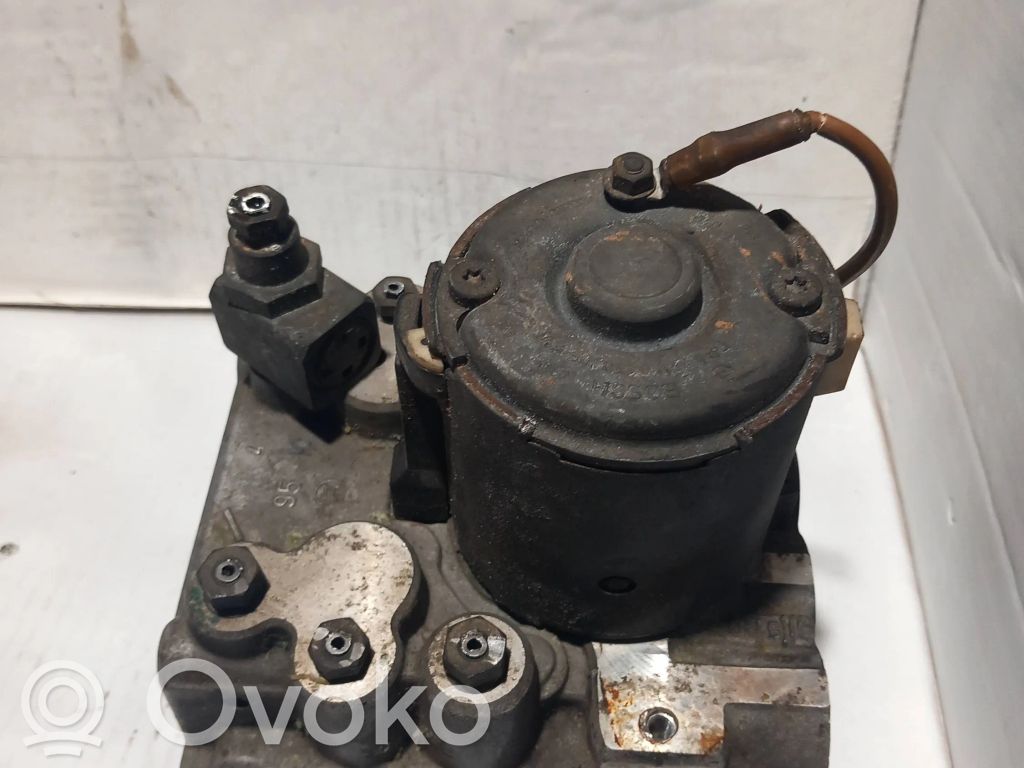 BMW 7 E38 ABS Blokas 