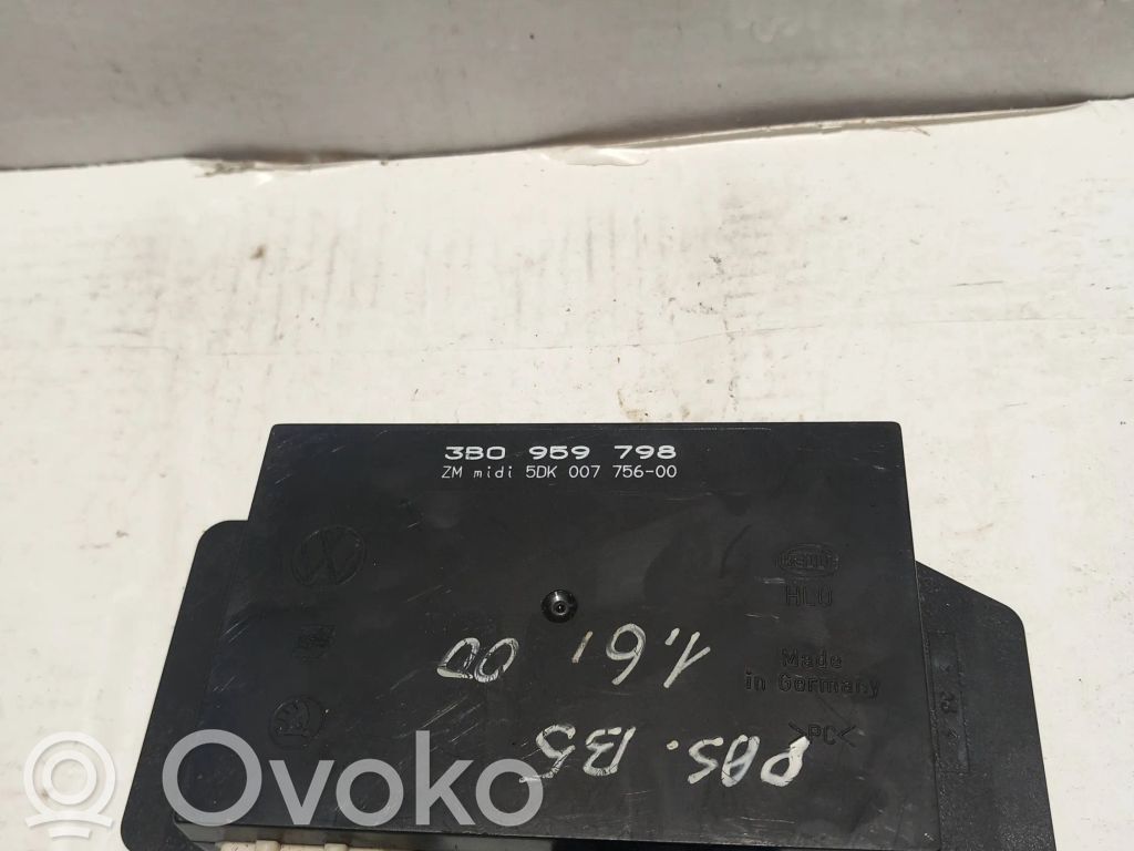Volkswagen PASSAT B5 Module confort 