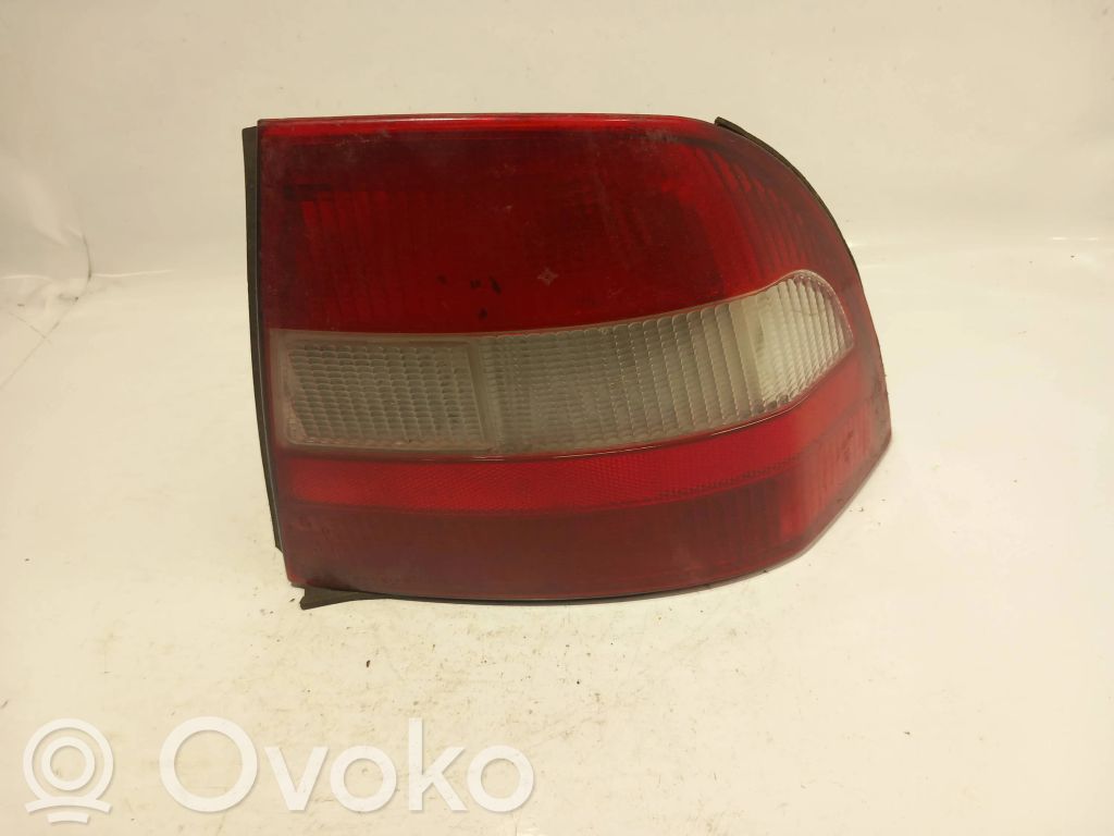 Opel Vectra B Galinis žibintas kėbule 