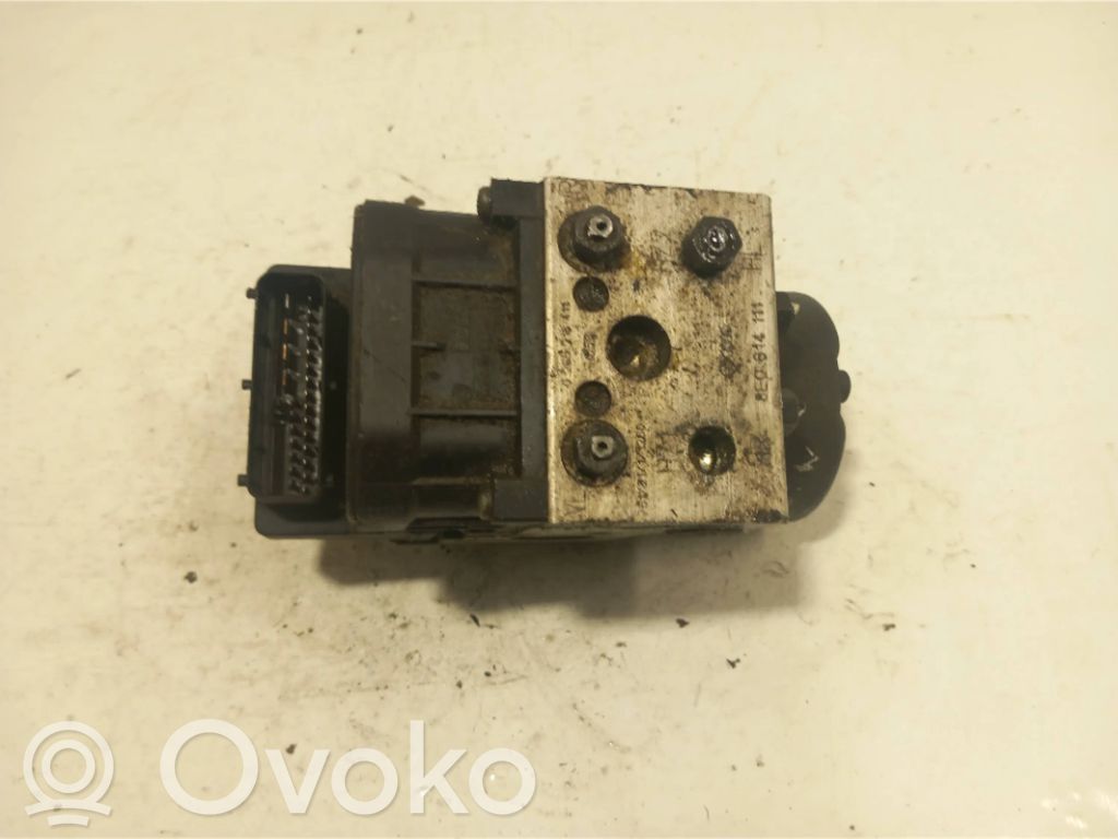 Audi A4 S4 B5 8D ABS-pumppu 