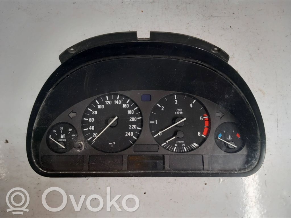 BMW 5 E39 Nopeusmittari (mittaristo) 
