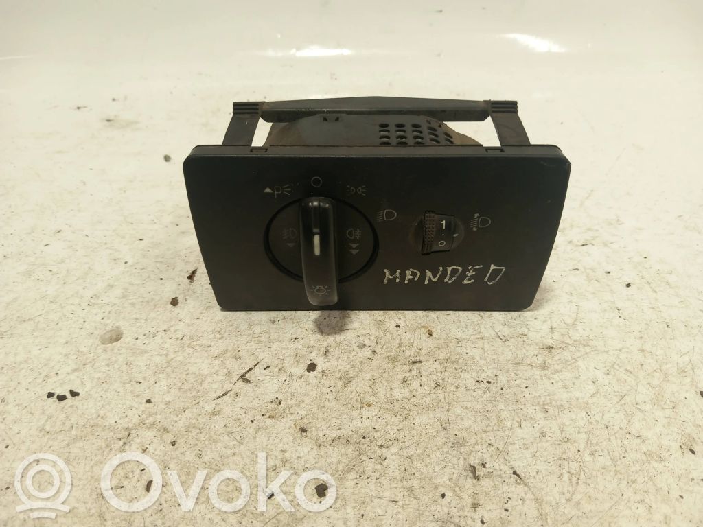 Interruptor de luz   13A024