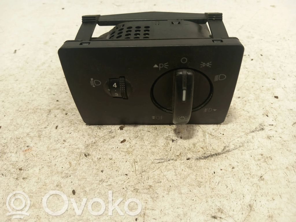 Ford Focus C-MAX Interruptor de luz 