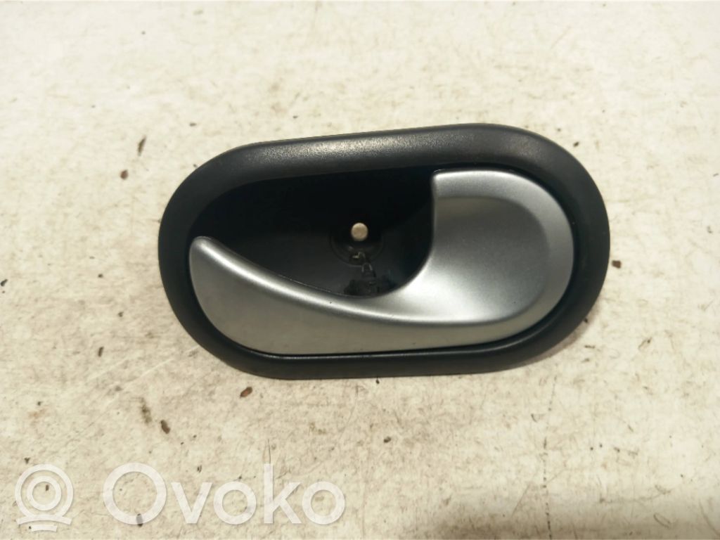 Renault Clio IV Manecilla interna puerta trasera 