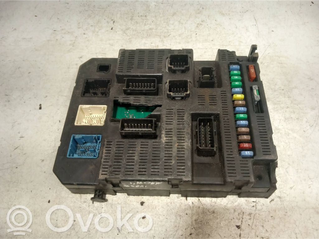 Citroen C4 I Module confort 