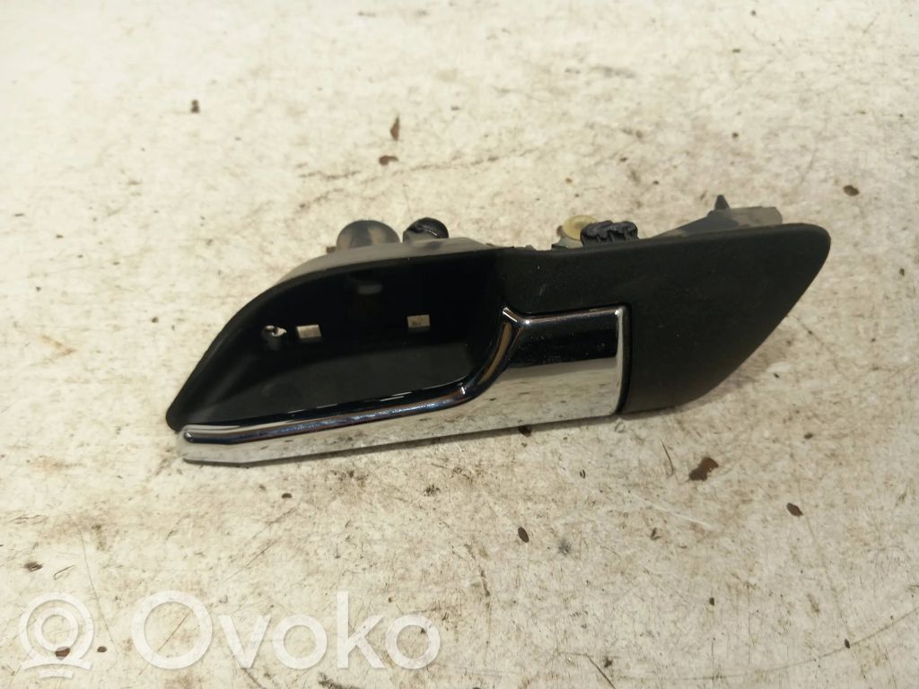 Opel Astra H Manecilla interna puerta delantera 