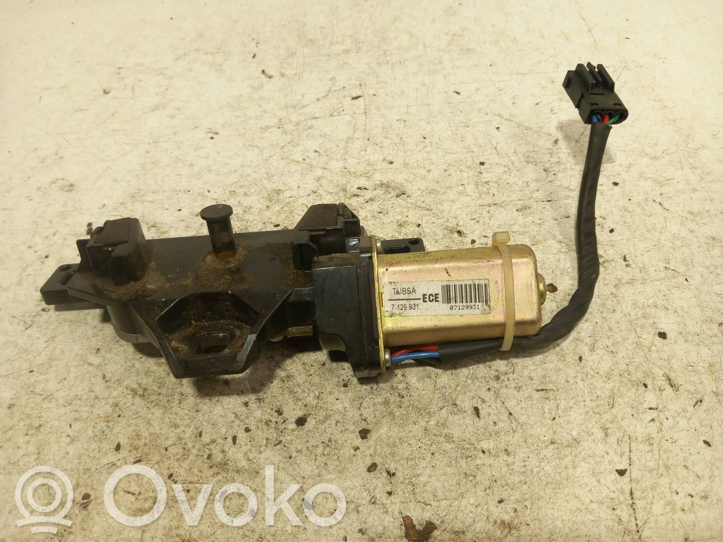 BMW 5 E60 E61 Spyna galinio dangčio 
