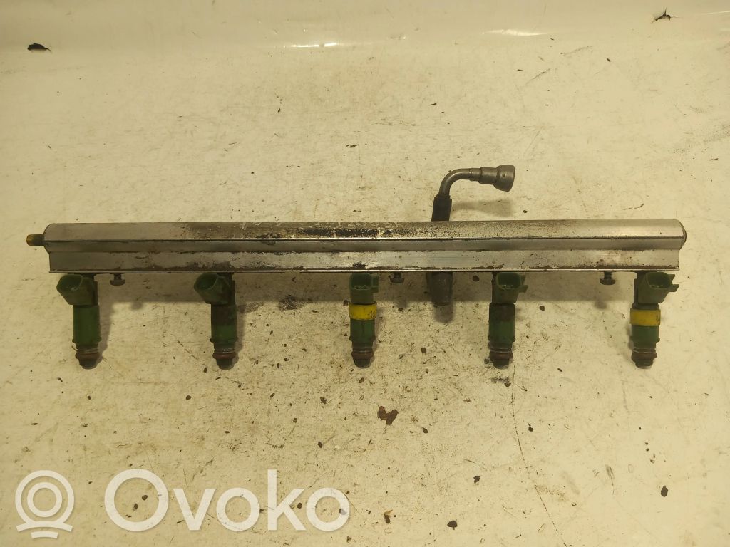 Volvo S60 Polttoainepääputki 