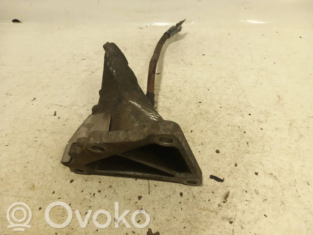 BMW 3 E46 Engine mounting bracket 