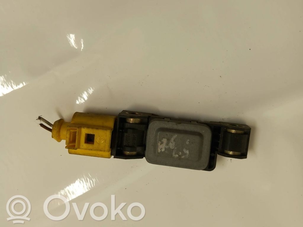 Audi A6 S6 C5 4B Airbag deployment crash/impact sensor 