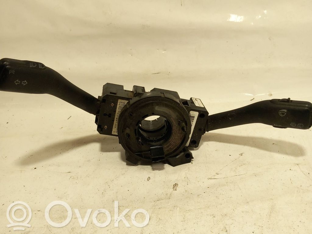 Volkswagen PASSAT B5 Interruptor/palanca de limpiador de luz de giro 