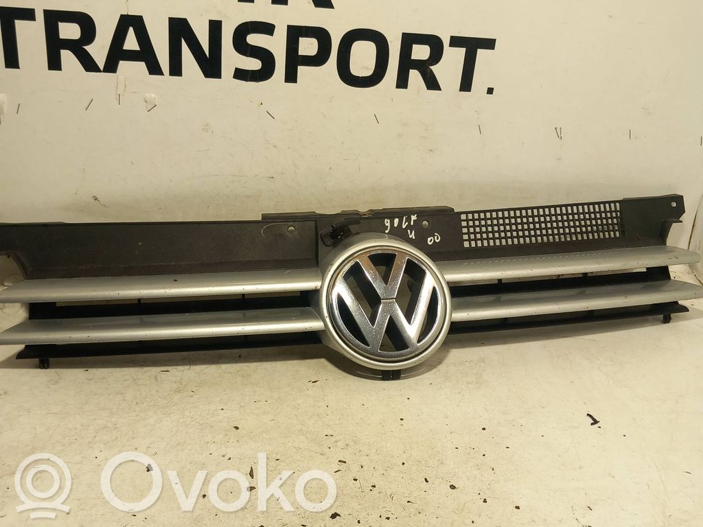 Volkswagen Golf IV Etusäleikkö 