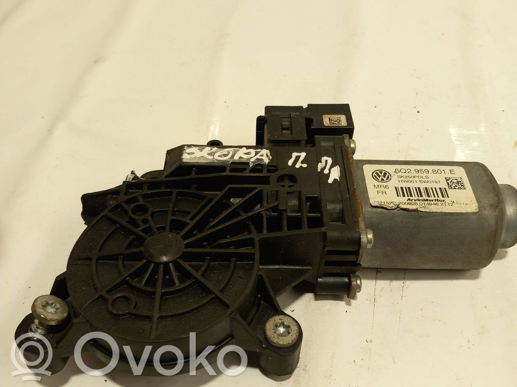 Volkswagen Transporter - Caravelle T5 Elektryczny podnośnik szyby drzwi przednich 