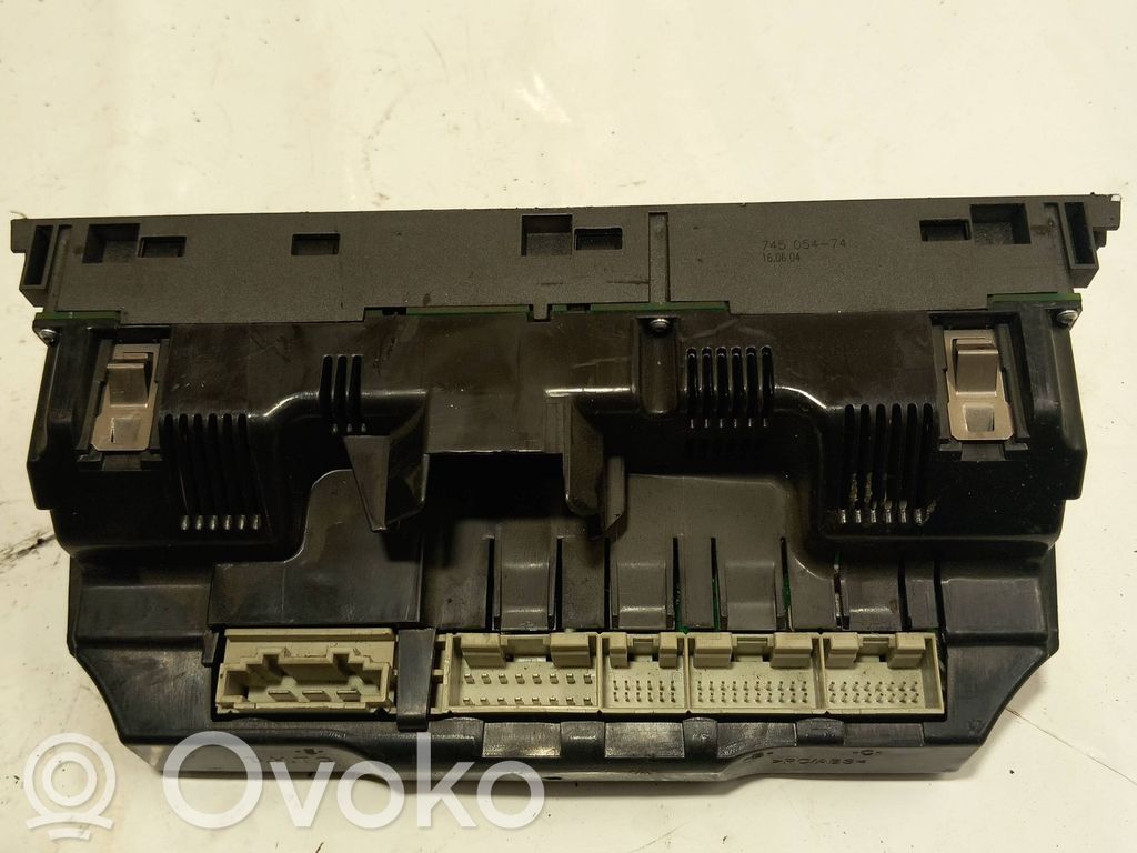 Audi A6 S6 C6 4F Climate control unit 