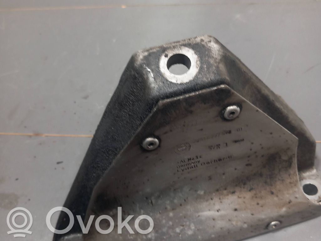 BMW 7 F01 F02 F03 F04 Engine mounting bracket 