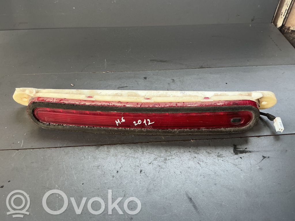 Kolmas/lisäjarruvalo