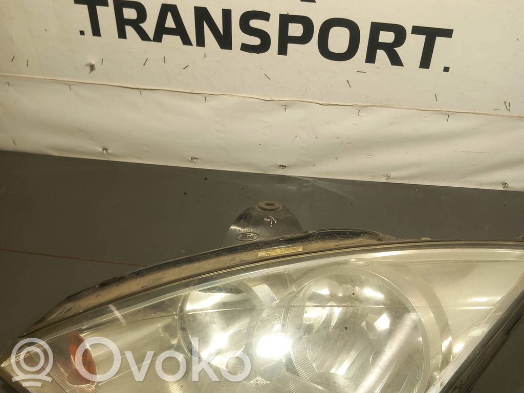 Ford Focus Headlight/headlamp 