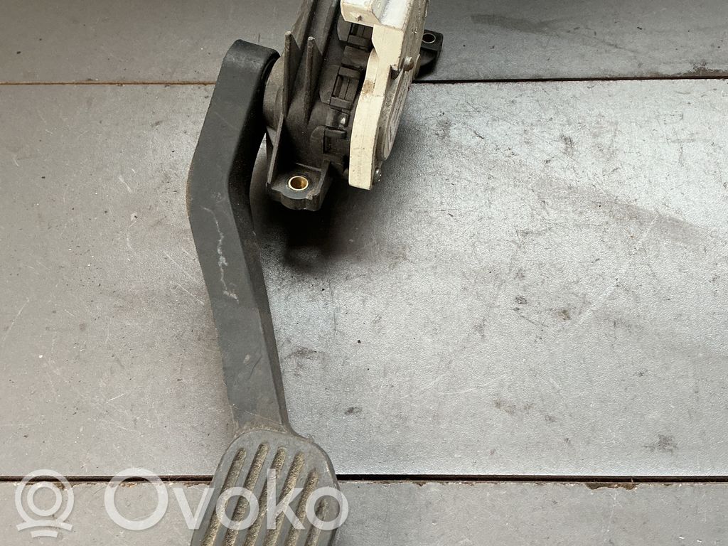 Volvo S60 Accelerator throttle pedal 