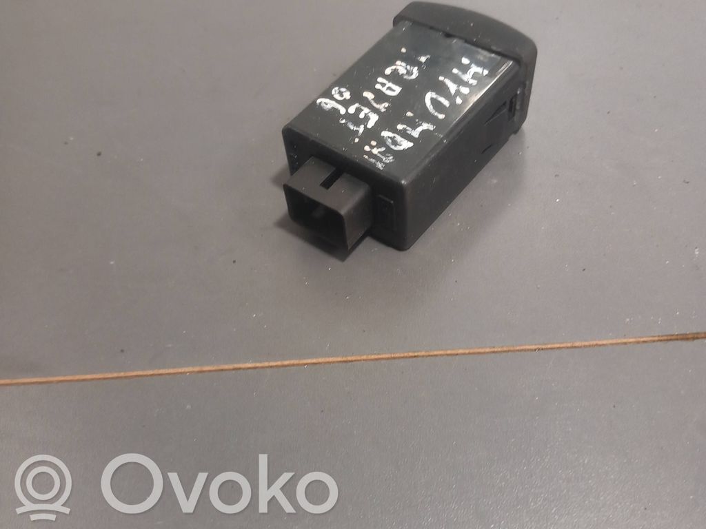 Hyundai Trajet Headlight level height control switch 