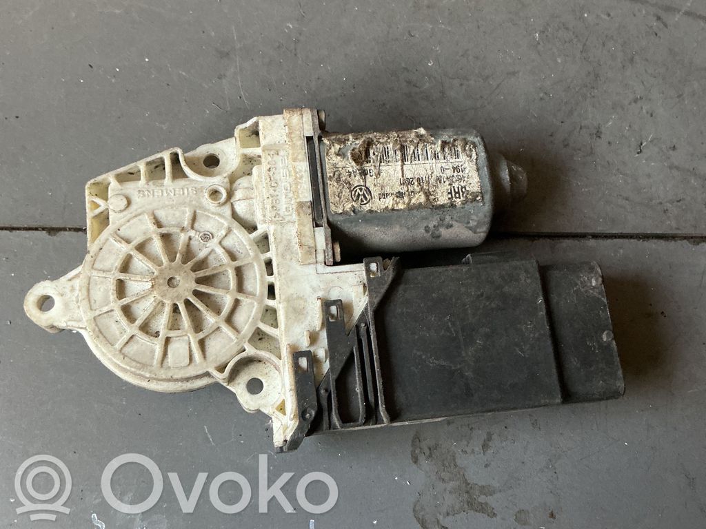 Volkswagen Golf IV Silnik regulatora szyby drzwi przednich 