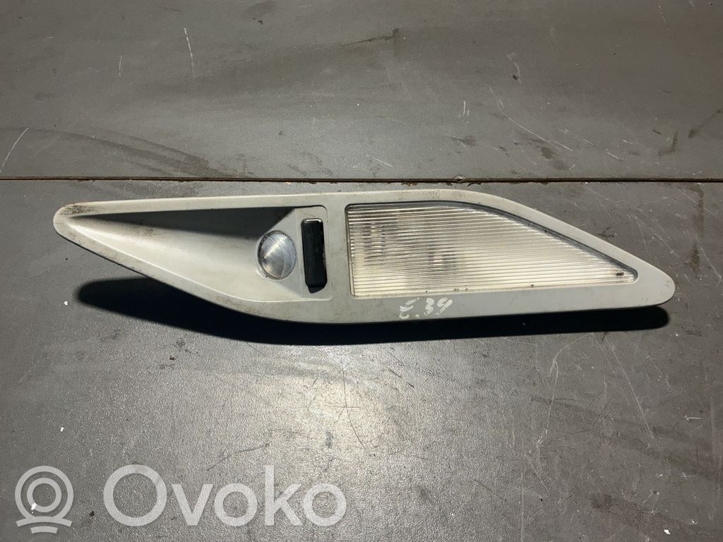 BMW 5 E39 Takaistuimen valo 