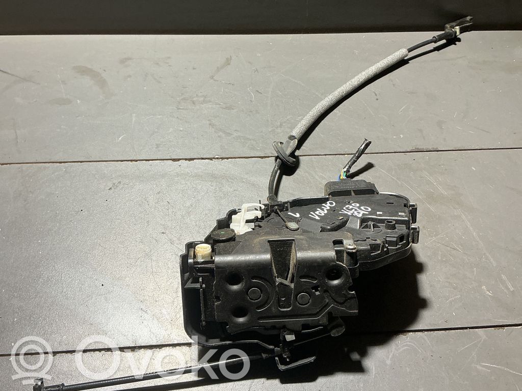 Volvo XC70 Aizmugurē slēdzene 