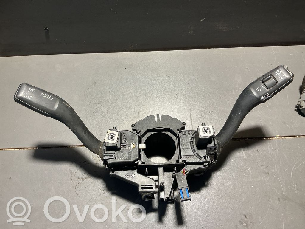 Audi A3 S3 8P Wiper turn signal indicator stalk/switch 