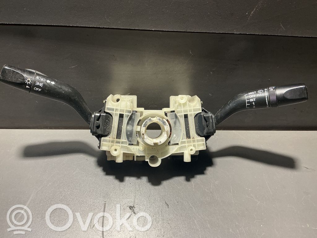 Mazda 323 F Commodo, commande essuie-glace/phare 
