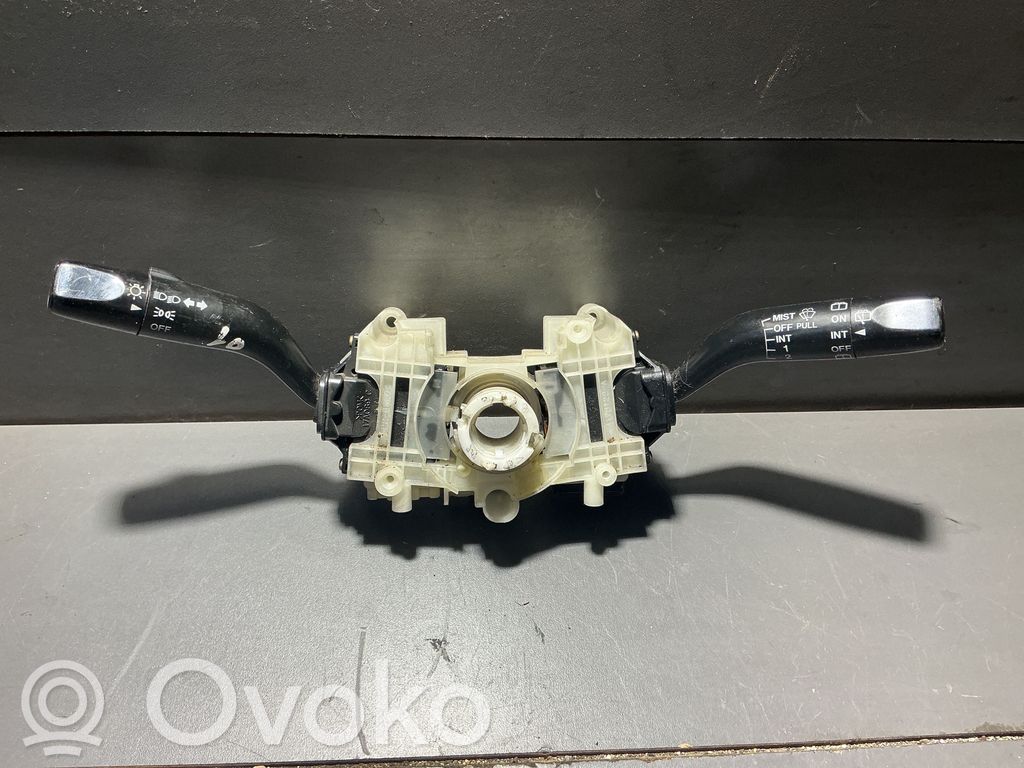 Mazda 323 F Commodo, commande essuie-glace/phare 