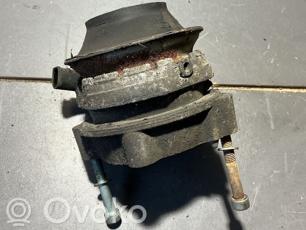 Audi A8 S8 D3 4E Engine mount bracket 