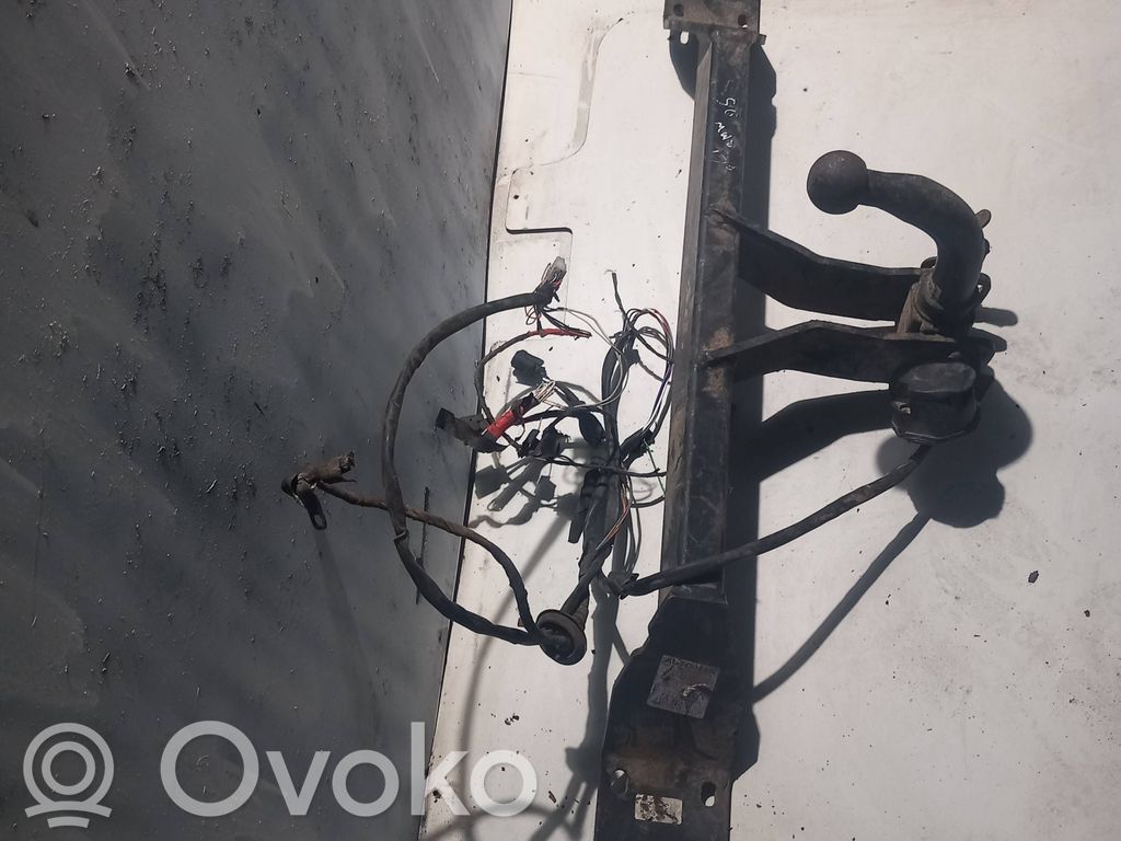 BMW 5 E60 E61 Āķa komplekts 