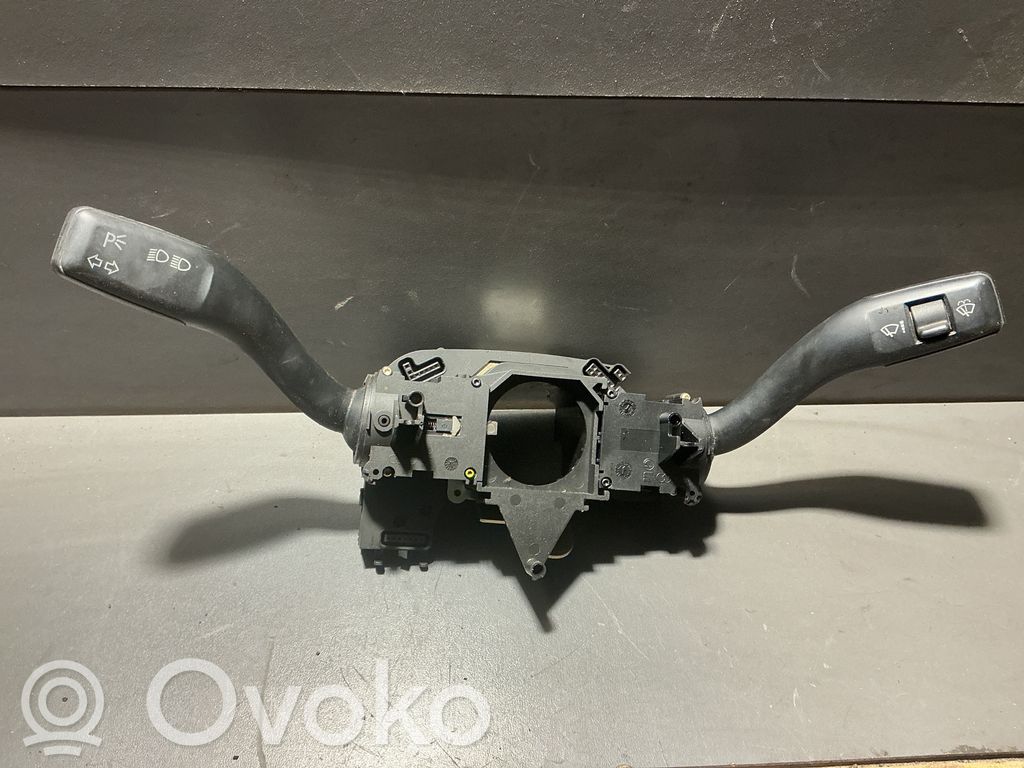 Audi A4 S4 B6 8E 8H Interruptor/palanca de limpiador de luz de giro 