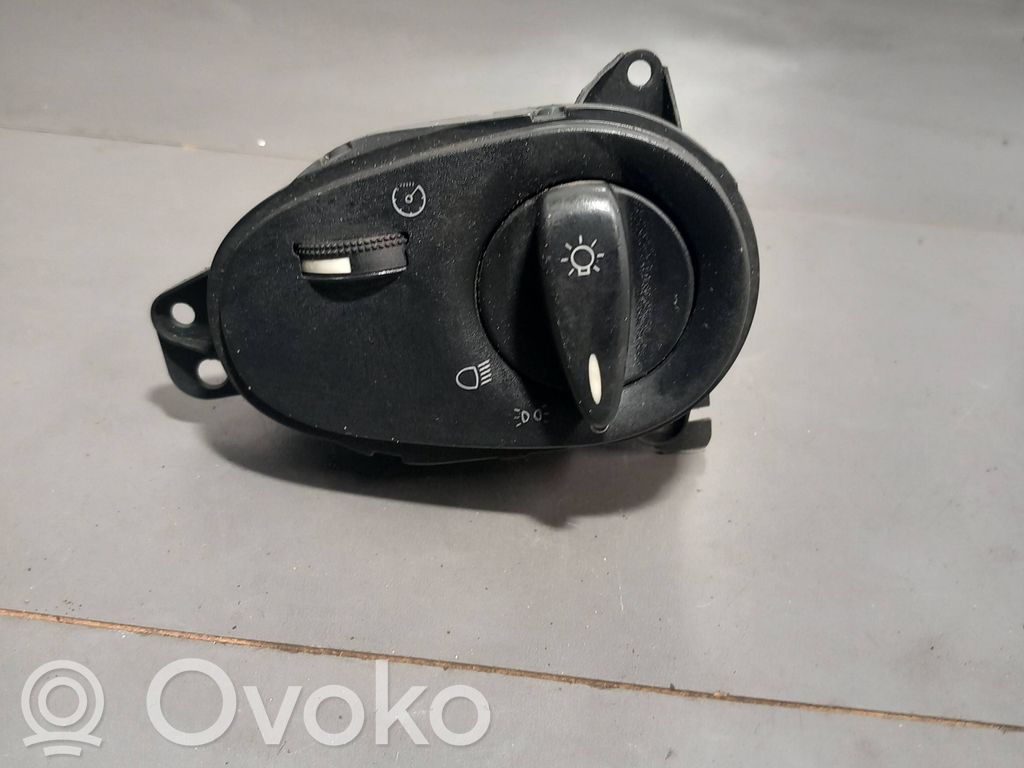 Ford Focus Light switch 