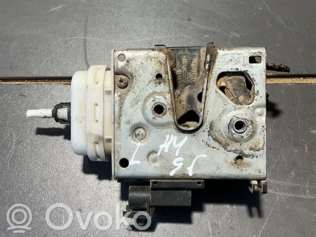 Audi A4 S4 B5 8D Etuoven lukko 