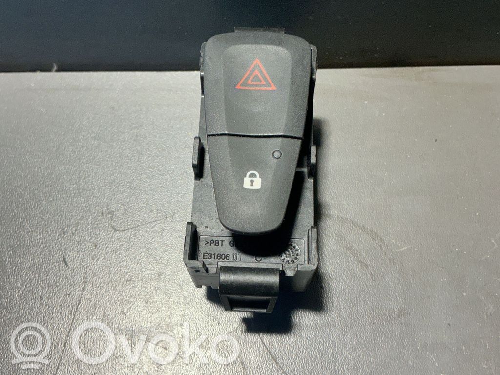 Dacia Logan II Botón interruptor de luz de peligro 