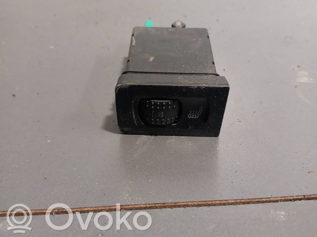 Volkswagen Golf IV Przełączniki podgrzewania foteli 