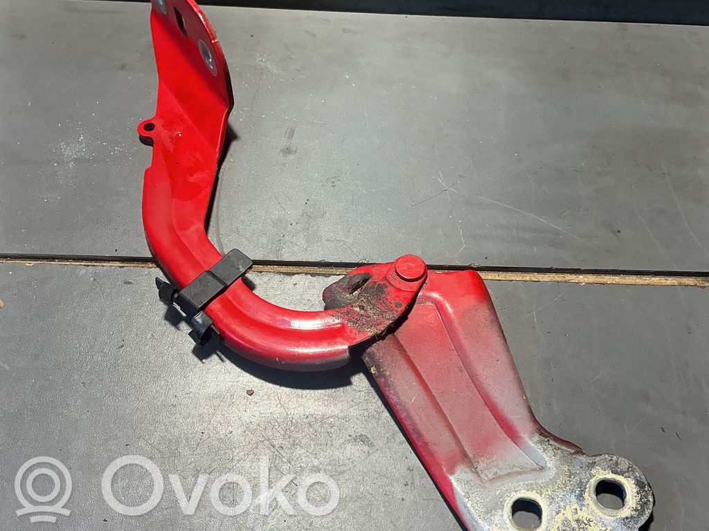 Ford Focus Konepellin saranat 