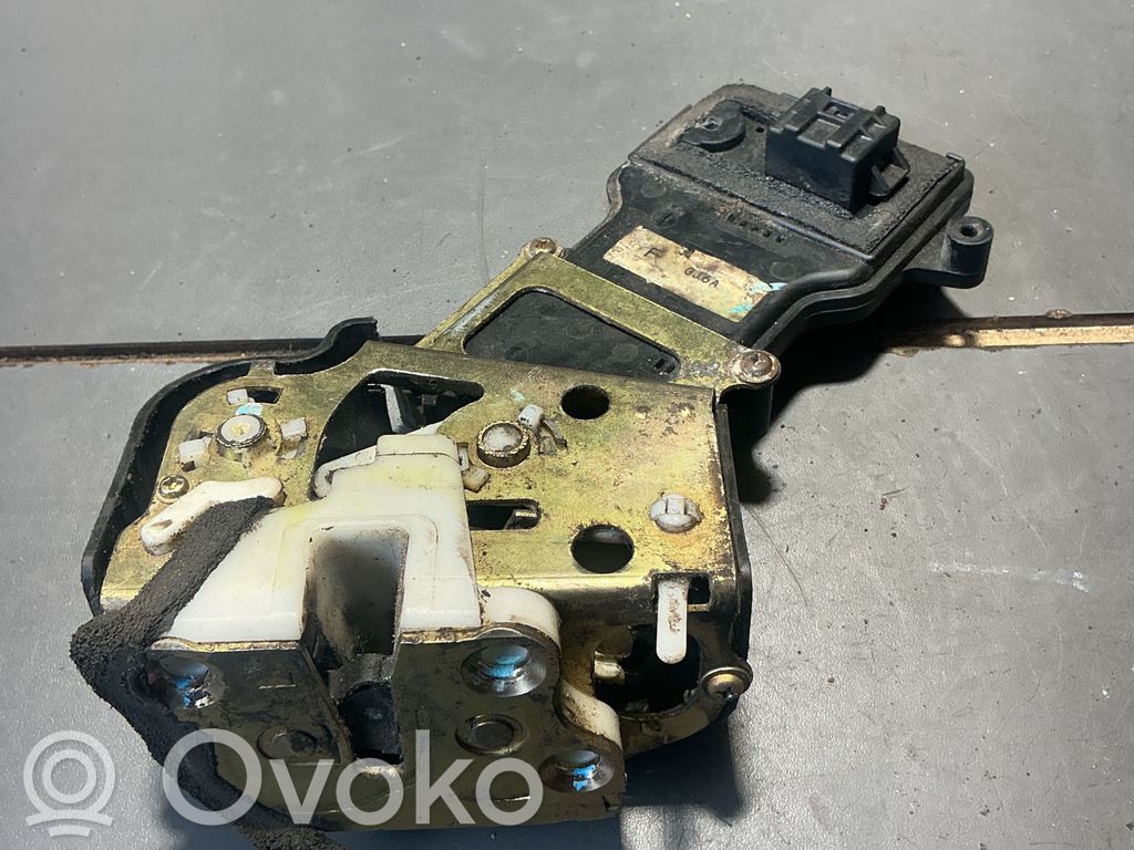 Etuoven lukko