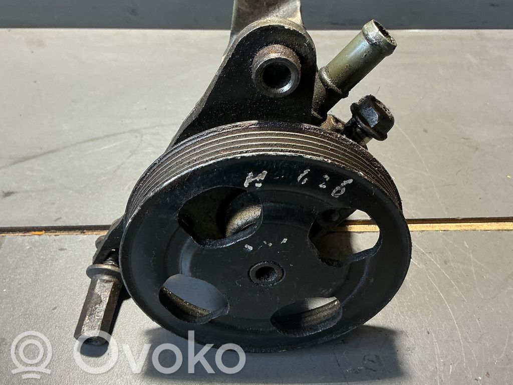 Mazda 626 Ohjaustehostimen pumppu 